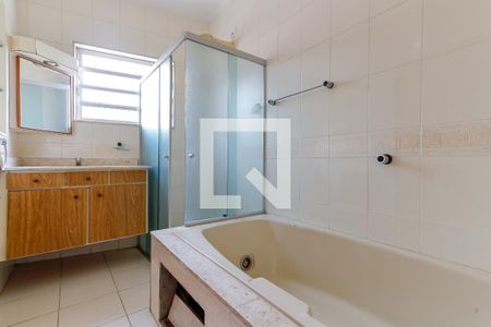 Banheiro da Suíte de casa para alugar com 3 quartos, 190m² em Vila Isolina Mazzei, São Paulo
