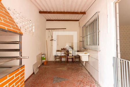 Casa para alugar com 110m², 2 quartos e 1 vagaÁrea de Serviço com Churrasqueira