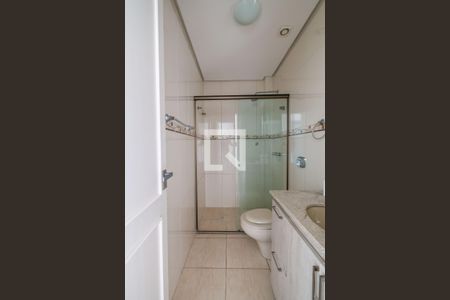 Casa à venda com 190m², 3 quartos e 2 vagas Casa à venda com 190m², 3 quartos e 2 vagasBanheiro Corredor