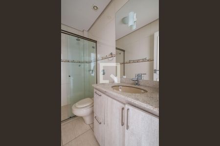 Casa à venda com 190m², 3 quartos e 2 vagas Casa à venda com 190m², 3 quartos e 2 vagasBanheiro Corredor