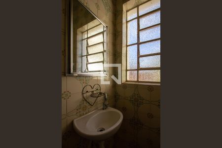 Casa à venda com 300m², 3 quartos e 3 vagas Casa à venda com 300m², 3 quartos e 3 vagasBanheiro de serviço