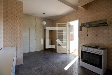 Casa à venda com 300m², 3 quartos e 3 vagas Casa à venda com 300m², 3 quartos e 3 vagasCozinha