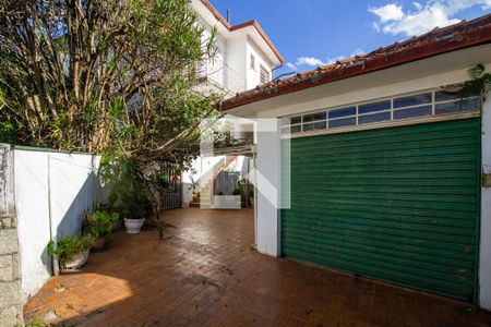 Casa à venda com 300m², 3 quartos e 3 vagas Casa à venda com 300m², 3 quartos e 3 vagasGaragem