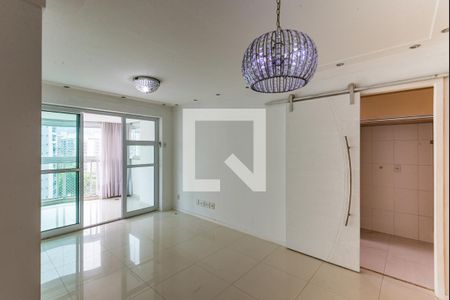 Apartamento para alugar com 81m², 2 quartos e 2 vagasSala