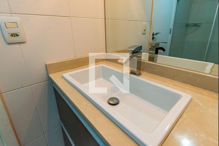 Apartamento para alugar com 81m², 2 quartos e 2 vagasBanheiro Corredor