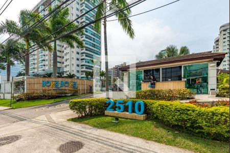 Apartamento para alugar com 81m², 2 quartos e 2 vagasFachada