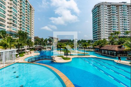 Apartamento para alugar com 81m², 2 quartos e 2 vagasÁrea comum - Piscina