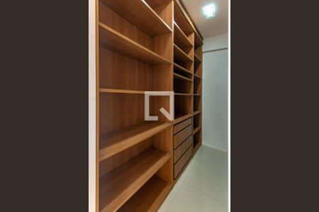 Apartamento para alugar com 81m², 2 quartos e 2 vagasCloset da suíte