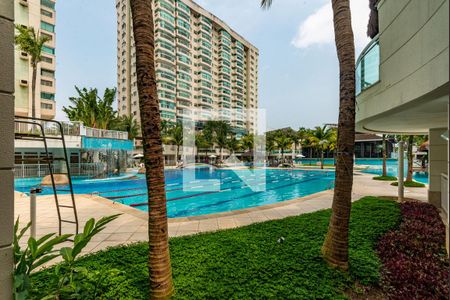 Apartamento para alugar com 81m², 2 quartos e 2 vagasÁrea comum - Piscina