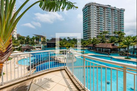 Apartamento para alugar com 81m², 2 quartos e 2 vagasÁrea comum - Piscina