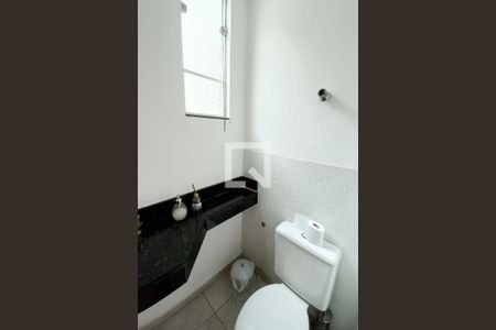 Casa à venda com 180m², 3 quartos e 2 vagasLavabo