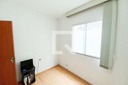 Casa à venda com 180m², 3 quartos e 2 vagasQuarto 2
