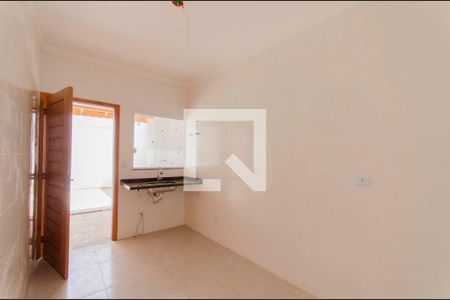 Casa à venda com 89m², 2 quartos e 2 vagasCozinha 