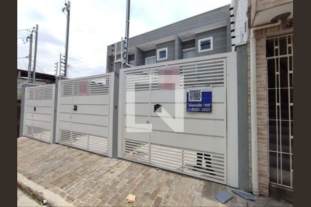 Casa à venda com 89m², 2 quartos e 2 vagasFachada 