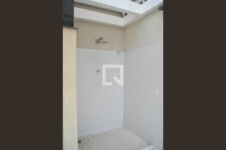 Studio para alugar com 33m², 1 quarto e 1 vaga Studio para alugar com 33m², 1 quarto e 1 vagaChuveiro