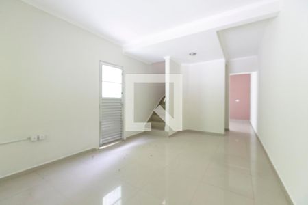 Sala de casa à venda com 4 quartos, 250m² em Cidade Antônio Estevão de Carvalho, São Paulo