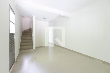 Sala de casa à venda com 4 quartos, 250m² em Cidade Antônio Estevão de Carvalho, São Paulo