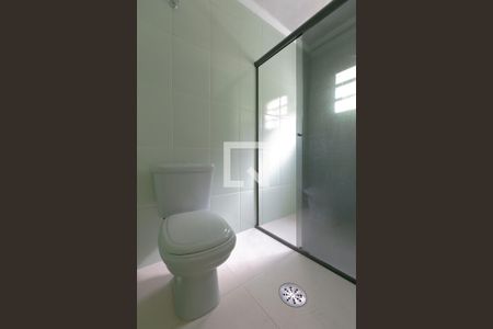 Casa à venda com 250m², 4 quartos e 1 vaga Casa à venda com 250m², 4 quartos e 1 vagaBanheiro