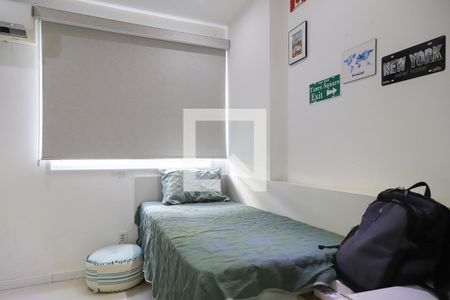 Quarto de apartamento para alugar com 2 quartos, 70m² em Vargem Pequena, Rio de Janeiro