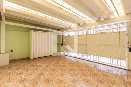 Garagem de casa à venda com 4 quartos, 180m² em Vila Dalva, São Paulo