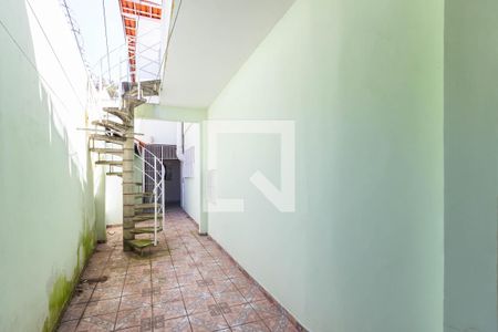 Quintal de casa à venda com 4 quartos, 180m² em Vila Dalva, São Paulo