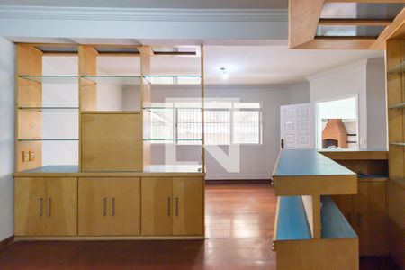 Sala de casa à venda com 4 quartos, 180m² em Vila Dalva, São Paulo