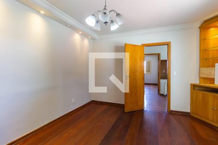 Suíte de casa à venda com 4 quartos, 180m² em Vila Dalva, São Paulo