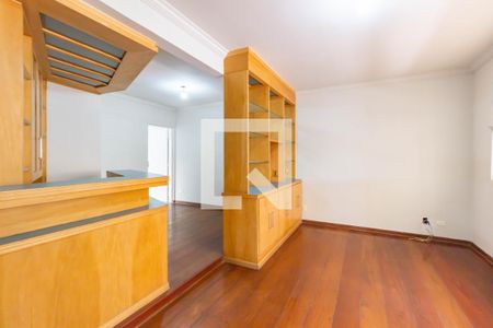Casa à venda com 4 quartos, 180m² em Vila Dalva, São Paulo
