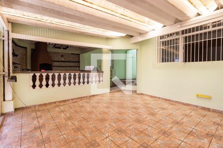 Garagem de casa à venda com 4 quartos, 180m² em Vila Dalva, São Paulo