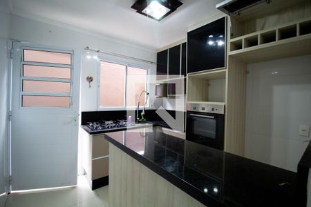 Casa à venda com 89m², 2 quartos e 3 vagas Casa à venda com 89m², 2 quartos e 3 vagasCozinha