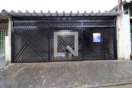 Casa à venda com 89m², 2 quartos e 3 vagas Casa à venda com 89m², 2 quartos e 3 vagasFachada