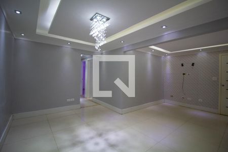 Casa à venda com 89m², 2 quartos e 3 vagas Casa à venda com 89m², 2 quartos e 3 vagasSala