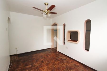 Sala de Estar de casa para alugar com 2 quartos, 200m² em Santo Antônio, Porto Alegre
