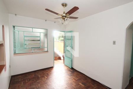 Sala de Estar de casa para alugar com 2 quartos, 200m² em Santo Antônio, Porto Alegre