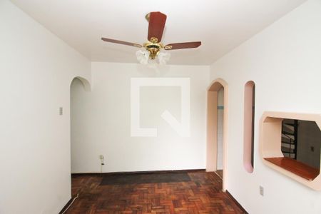 Sala de Estar de casa para alugar com 2 quartos, 200m² em Santo Antônio, Porto Alegre