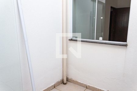 Casa para alugar com 58m², 2 quartos e 1 vagaÁrea de Serviço