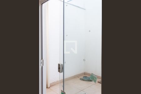 Casa para alugar com 58m², 2 quartos e 1 vagaQuintal