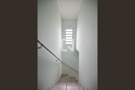 Escada de casa à venda com 3 quartos, 163m² em Jardim Caner, Taboão da Serra