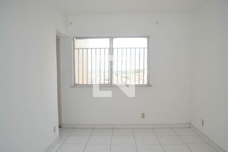 Sala de apartamento para alugar com 2 quartos, 60m² em Comendador Soares, Nova Iguaçu