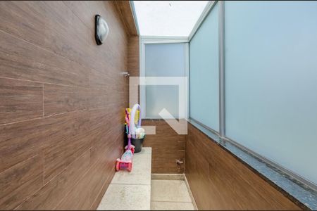 Apartamento à venda com 300m², 5 quartos e 4 vagas Apartamento à venda com 300m², 5 quartos e 4 vagasSaúna