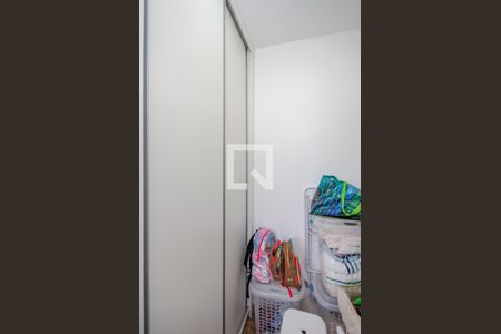 Apartamento à venda com 300m², 5 quartos e 4 vagas Apartamento à venda com 300m², 5 quartos e 4 vagasQuarto de Serviço