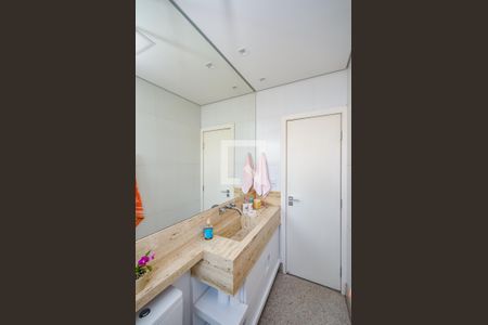 Apartamento à venda com 300m², 5 quartos e 4 vagas Apartamento à venda com 300m², 5 quartos e 4 vagasBanheiro Social