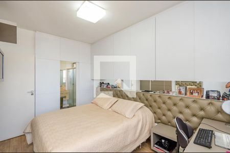 Apartamento à venda com 300m², 5 quartos e 4 vagas Apartamento à venda com 300m², 5 quartos e 4 vagasSuíte