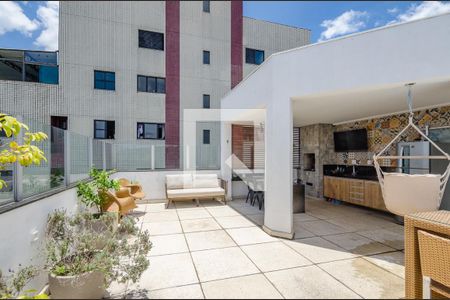 Apartamento à venda com 300m², 5 quartos e 4 vagas Apartamento à venda com 300m², 5 quartos e 4 vagasVaranda da Cobertura