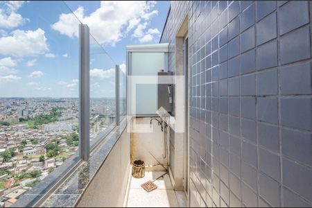 Apartamento à venda com 300m², 5 quartos e 4 vagas Apartamento à venda com 300m², 5 quartos e 4 vagasVaranda da Sala 4