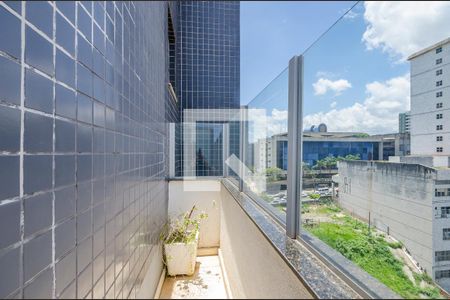 Apartamento à venda com 300m², 5 quartos e 4 vagas Apartamento à venda com 300m², 5 quartos e 4 vagasVaranda da Sala 4