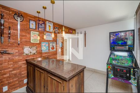 Apartamento à venda com 300m², 5 quartos e 4 vagas Apartamento à venda com 300m², 5 quartos e 4 vagasSala 2