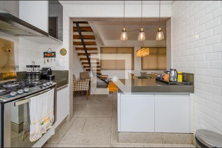 Apartamento à venda com 300m², 5 quartos e 4 vagas Apartamento à venda com 300m², 5 quartos e 4 vagasCozinha