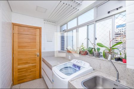 Apartamento à venda com 300m², 5 quartos e 4 vagas Apartamento à venda com 300m², 5 quartos e 4 vagasÁrea de Serviço
