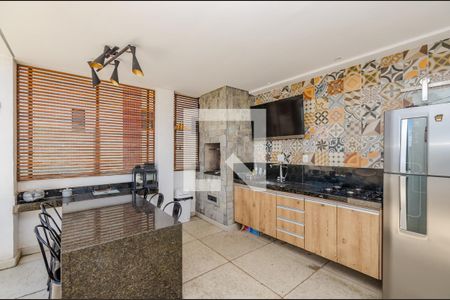 Apartamento à venda com 300m², 5 quartos e 4 vagas Apartamento à venda com 300m², 5 quartos e 4 vagasÁrea gourmet